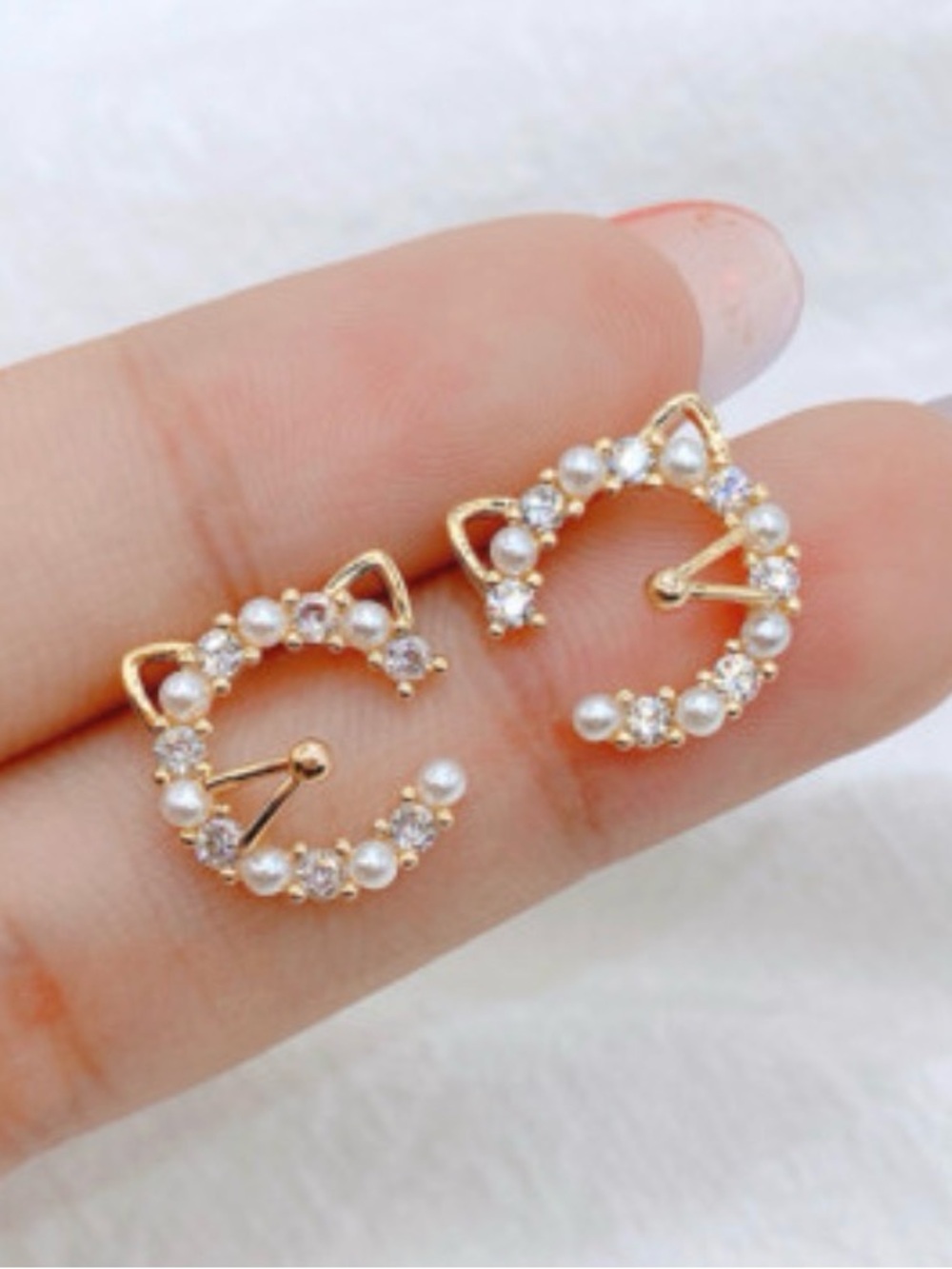 Gold Tone Faux Pearl and CZ Kitty Cat Earrings